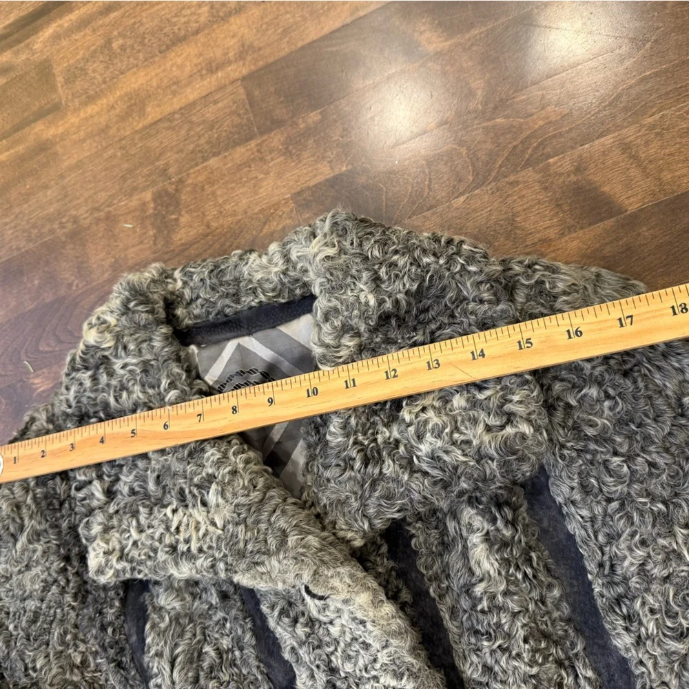 Vintage gray ASTRAKHAN LAMB sheep & Suede coat Jacket with chevron pattern strip - Picture 14 of 16